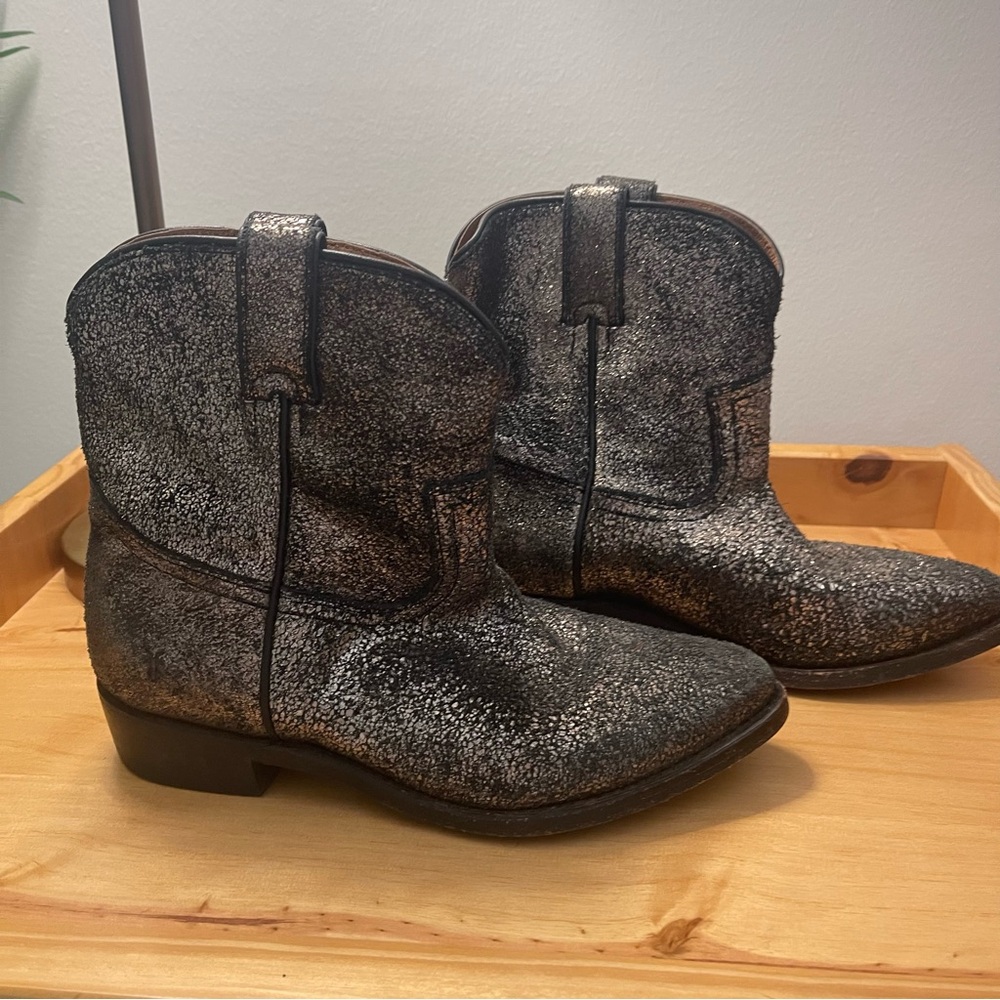 FRYE Women's Billy Short‎ Boot Gold!7